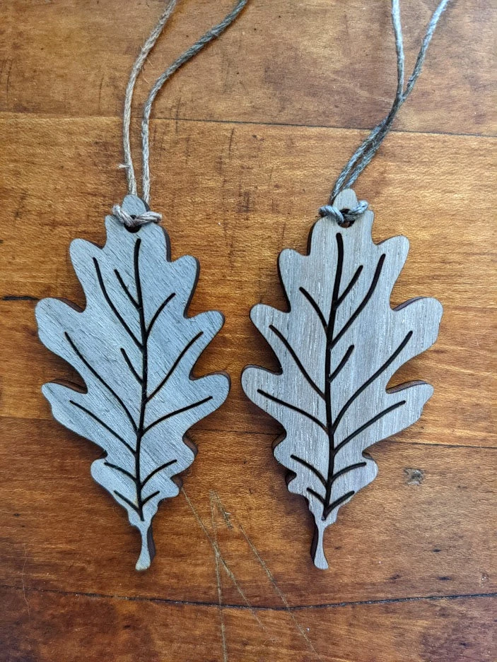 Handmade Oak Leaf Canada Wood Ornaments / Gift Tags / Wedding Favours (set of 2)